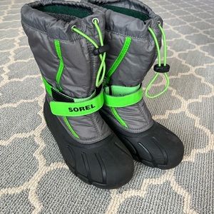 EUC Boys Sorel Snow Boots! Sz 5